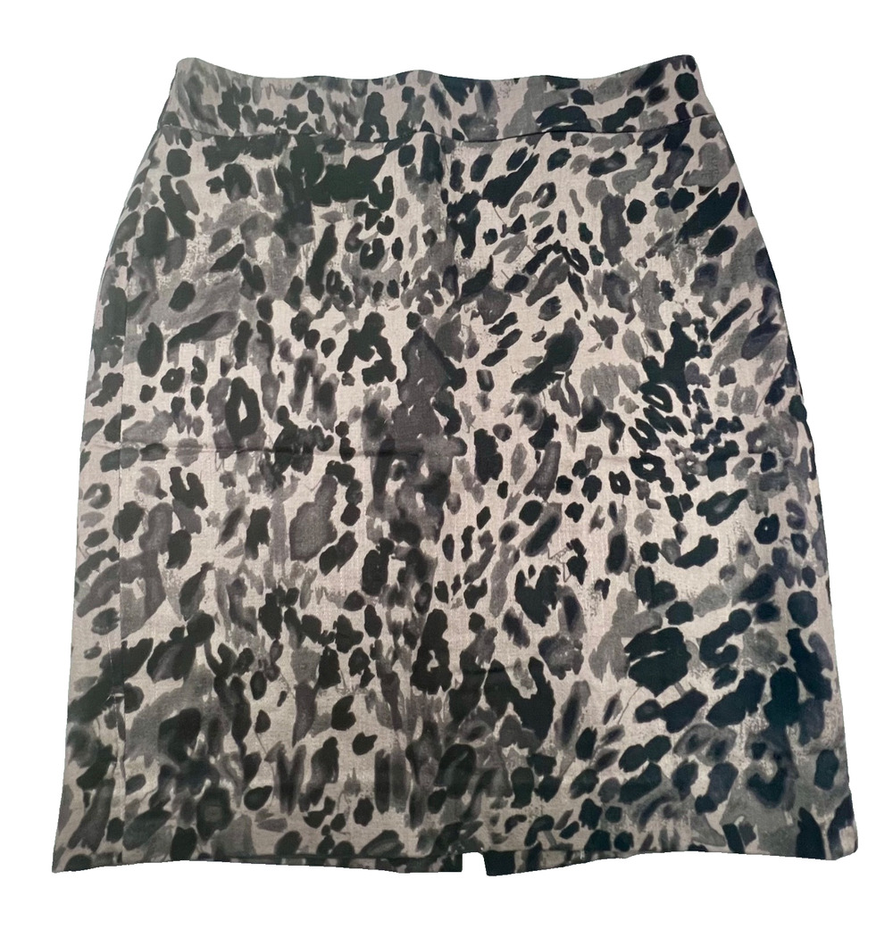 Ann Taylor Cheetah Pencil Skirt (Size 8P)
